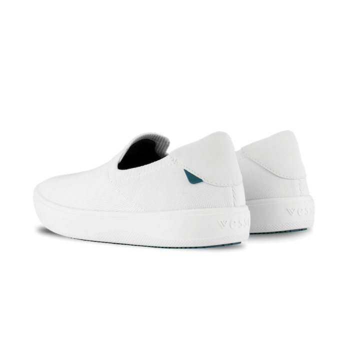 Boardwalk-SailWhite-BackView-Transparent-WithShadow_de792896-1382-409e-9e11-c25251c467d3.png