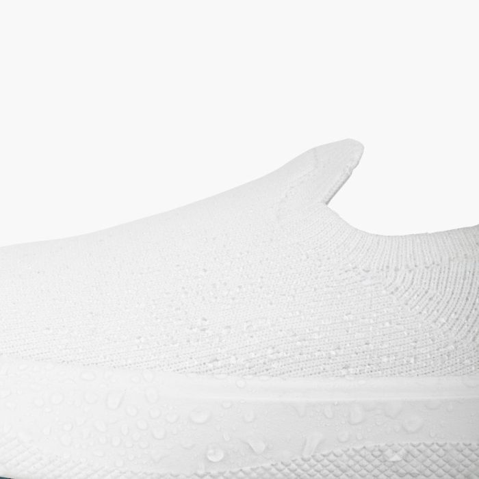 Boardwalk-SailWhite-Detail-Water-Mid.jpg