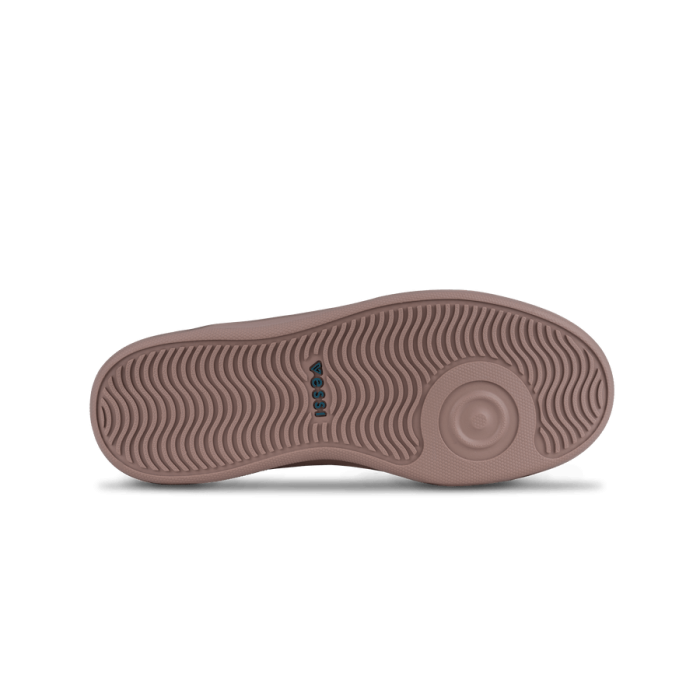 Courtside-DarkMoss_Gravitate-Sole-Transparent-WithShadow_96c3e925-b88b-4e11-bf38-992a3f7bd608-1.png
