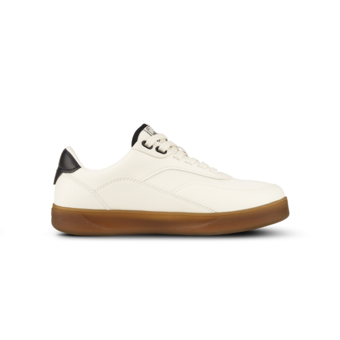 Courtside-Off-White_Black-RightSideView-Transparent-WithShadow_ab3c7f5d-3e4e-49d7-8402-cb82bfc03ee3-1.png