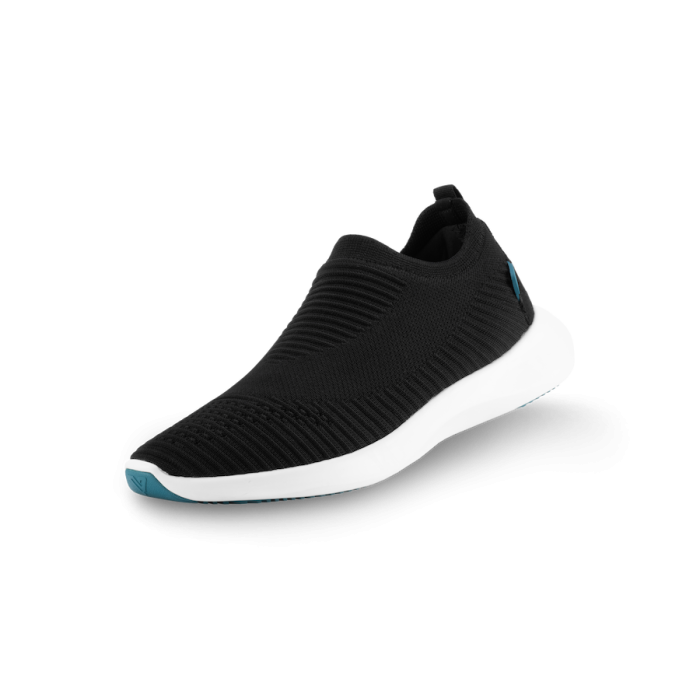EVMoveSlip-OnOnyxBlack-3_4View-Transparent-WithShadow_08da5c59-bb69-4af8-b1d0-5c2d4def7237.png