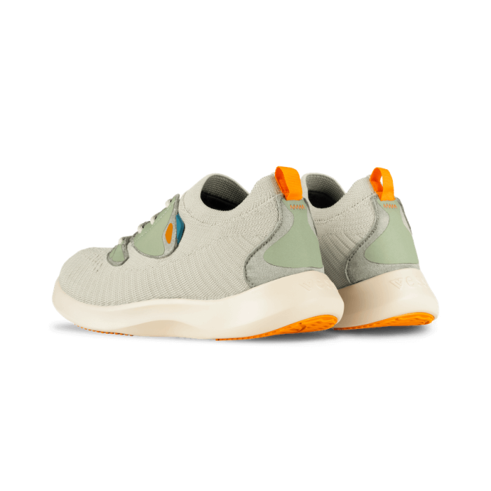 EverydayMove-DogDayShoe-BackView-Transparent-WithShadow.png