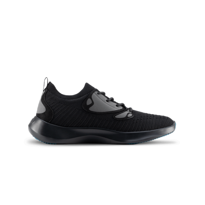 EverydayMove-OnyxBlackonBlack-RightSideView-Transparent-WithShadow_d871dc1b-8029-4fa3-b600-5651f8b54835.png