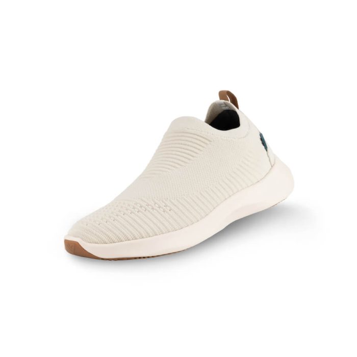 EverydayMoveSlip-On-LinenBeigeonGum-3_4View-WhiteBG-WithShadow_132dda42-e44f-4906-8bef-e07f5a1c46c6.jpg