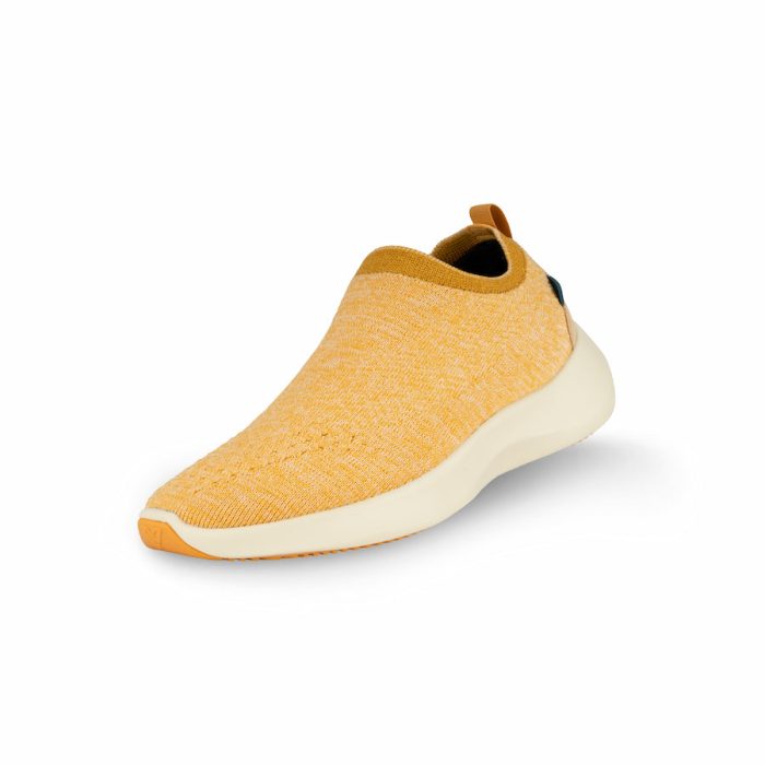 EverydayMoveSlip-On-Oasis-3_4View-WhiteBG-WithShadowoptimized.jpg