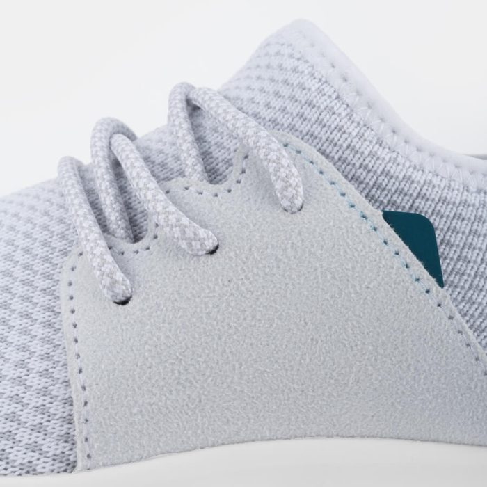 GREYBGEverydayClassic-PearlWhite-DetailShot-Mid_8b234973-0a48-49b4-9e3b-1a372137fe02.jpg