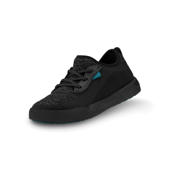 KidsWeekendAsphaltBlackOnBlack-3_4SideView-Transparent-WithShadow.png