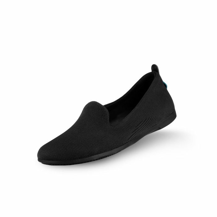 MarketFlat-Black-3_4View-WhiteBG.jpg