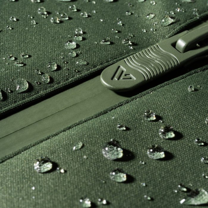OPTIMIZED_Square_Overcast-SpruceGreen-Detail-Zipper-Portrait-Final.jpg