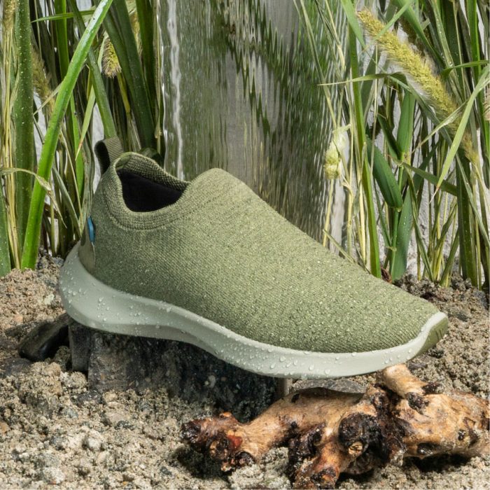 Optimized400-EV_Move_SlipOn_LightSpruceGreen_fd7e58d3-6719-496e-b9fa-50d99371de30.jpg