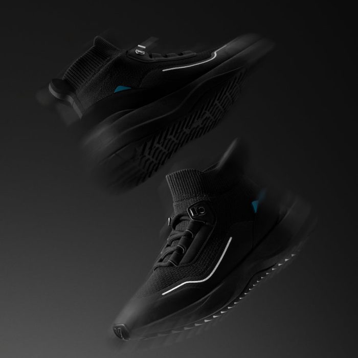Optimized_SpaceBlack_Lifestyle_fc4957d1-a2f7-4942-b590-5ab961d686d0.jpg