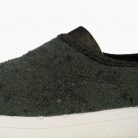 Optimized_SundaySlipper-SpruceGreen-DetailShot-Water-Mid.jpg