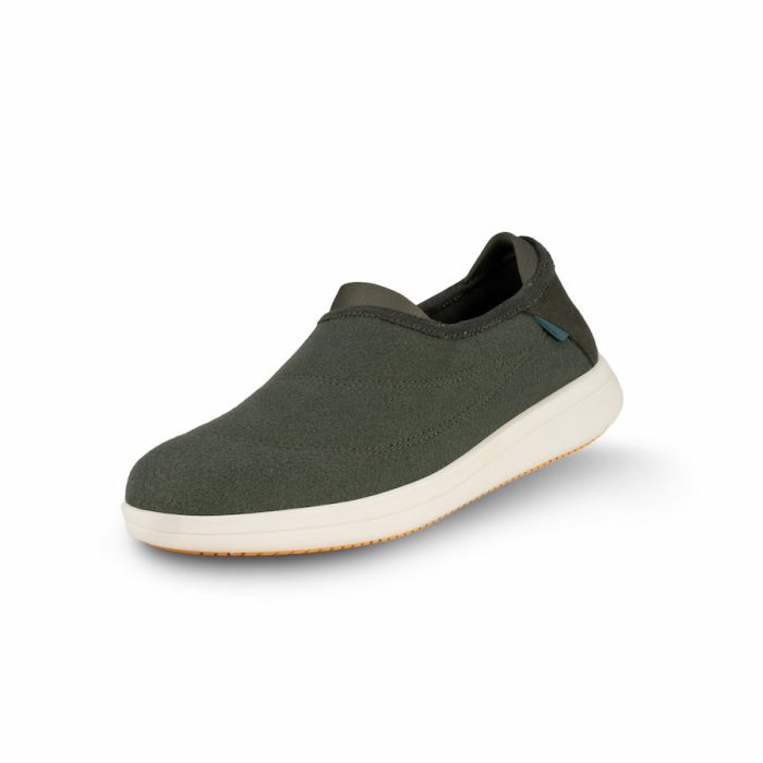 Optimized_SundaySlipper-SpruceGreen-WhiteBG-WithShadow.jpg