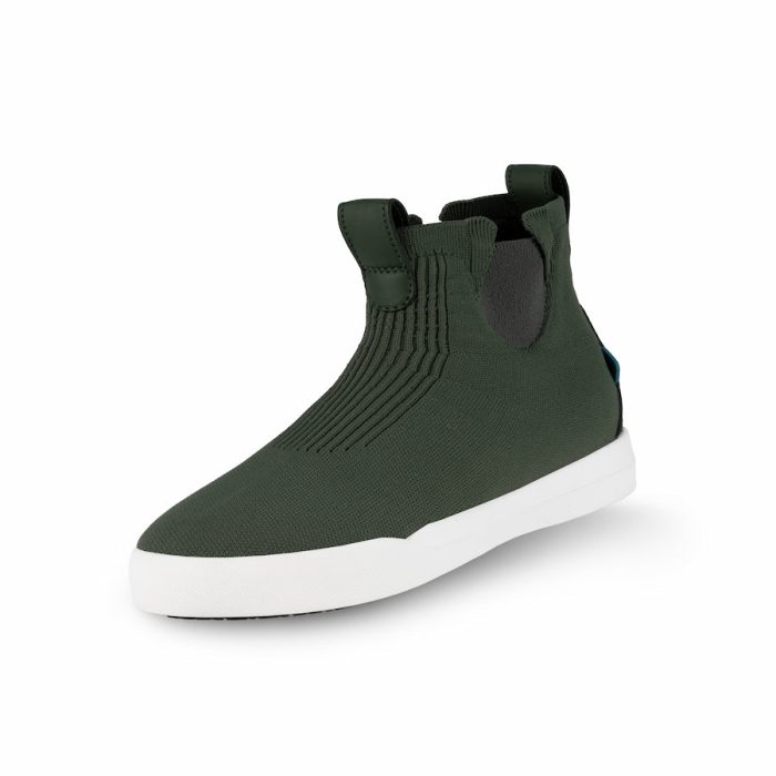 Optimized_WeekendChelseaBoots-SpruceGreen-3_4Shot-WhiteBG-WithShadow_3649e554-338b-40f5-a8ef-a5d44f1fcd93.jpg