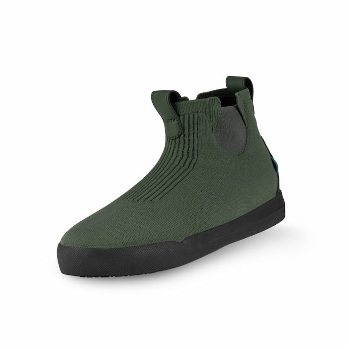 Optimized_WeekendChelseaBoots-SpruceGreenOnBlack-3_4Shot-WhiteBG-WithShadow_58b4a2f0-507c-450d-9c84-148e85adcd03.jpg