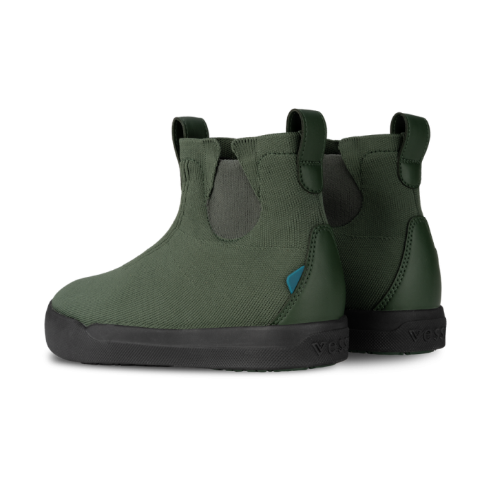 Optimized_WeekendChelseaBoots-SpruceGreenOnBlack-BackShot-Transparent-WithShadow_2fe46c82-569c-441c-8856-64d498288d4f.png