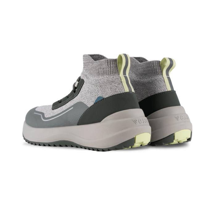 Stormburst-Fog_Pine-BackView-Transparent-WithShadow.png