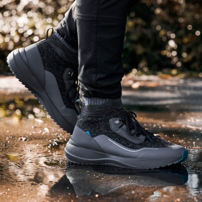 Stormburst-women-peakblack.jpg