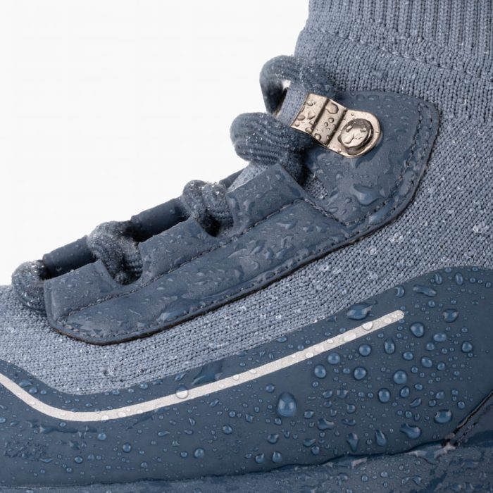 StormbustHighTop-Twill-Detail-Mid-Working.jpg