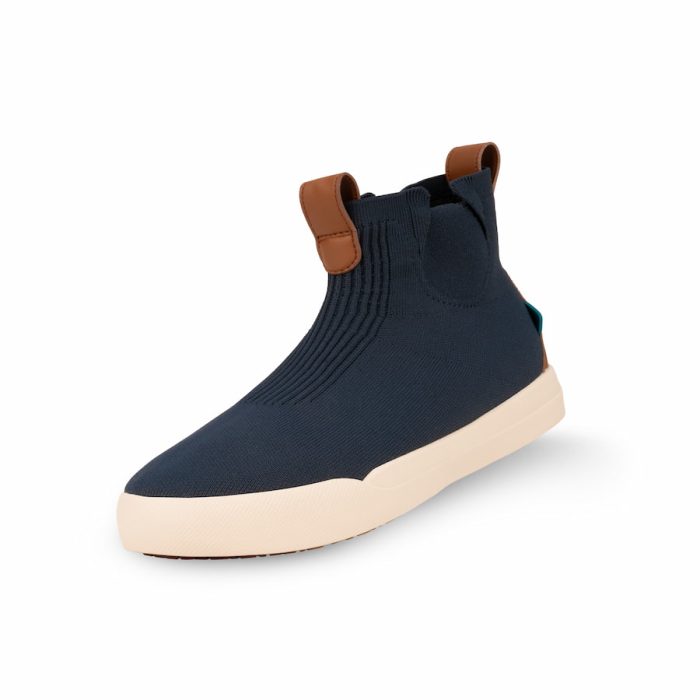 WeekendChelsea-Sea_OffWhite-3_4View-WhiteBG_c7b9277f-0faf-463b-bad9-2a25c6ddfb4c.jpg