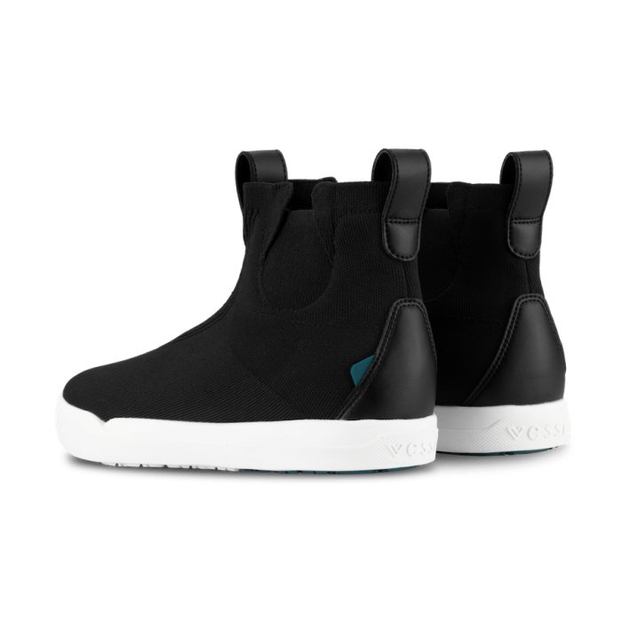 WeekendChelseaBoot-Black-BackView-Transparent-WithShadow.png