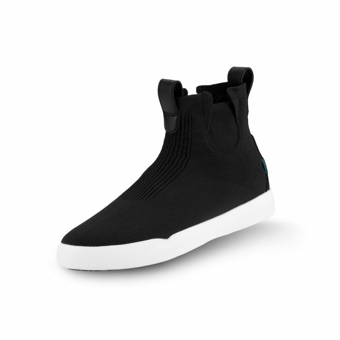 WeekendChelseaBoot-Black-FrontView-Transparent-NoShadowWeekendChelseaBoot-Black-3_4View-WhiteBG-WithShadow.jpg