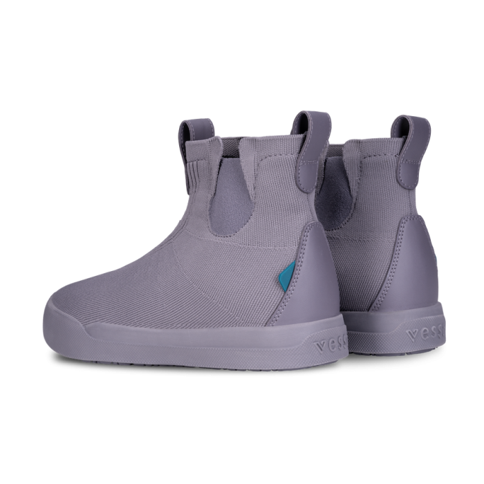 WeekendChelseaBoot-Granite-BackView-Transparent-WithShadow.png