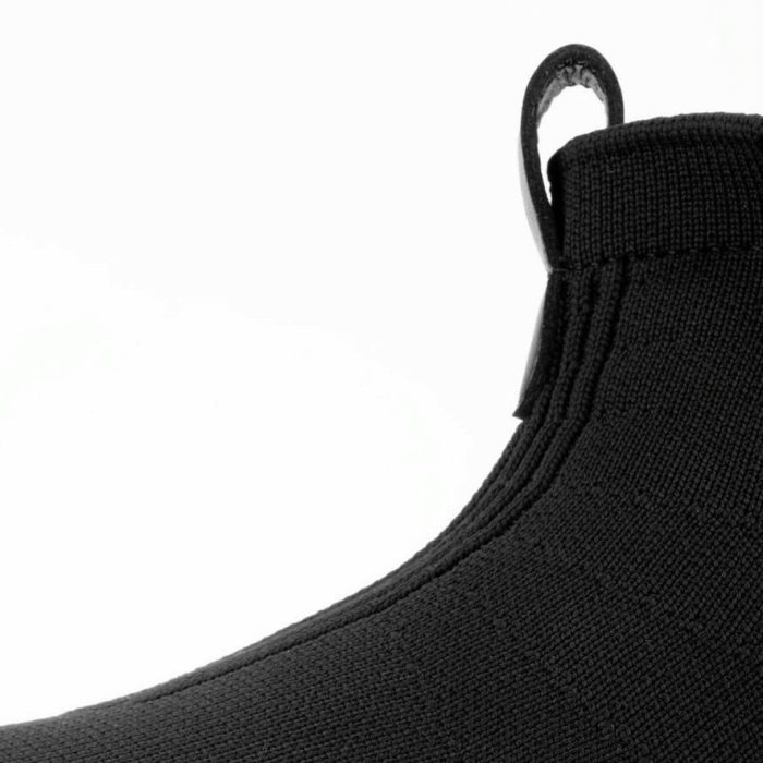 WeekendChelseaBoots-Black-DetailShots-Mid1.jpg