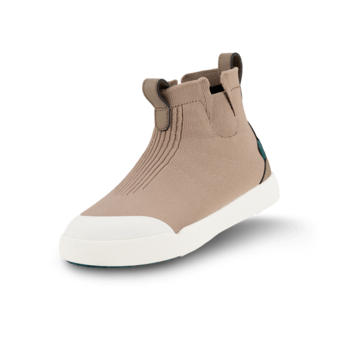 WeekendChelseaKid_sBoots-Brown-3_4View-Transparent-WithShadow-1.png