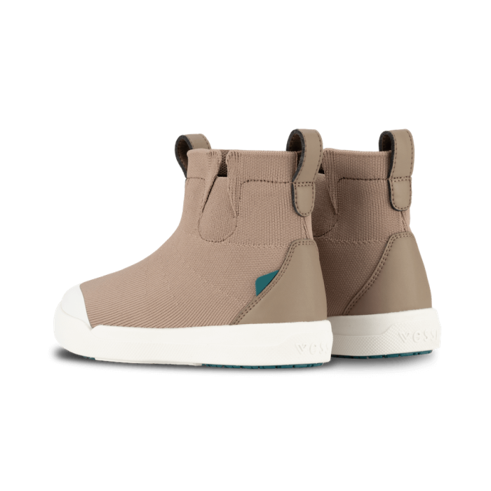 WeekendChelseaKid_sBoots-Brown-BackView-Transparent-WithShadow-1.png
