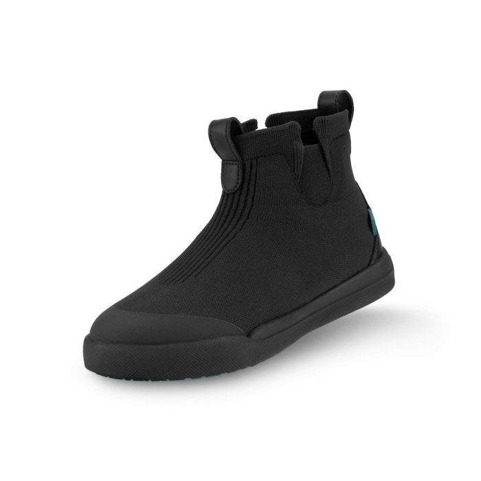WeekendChelseaKidsBoots-BlackonBlack-3_4View-WhiteBG-WithShadow-1.jpg