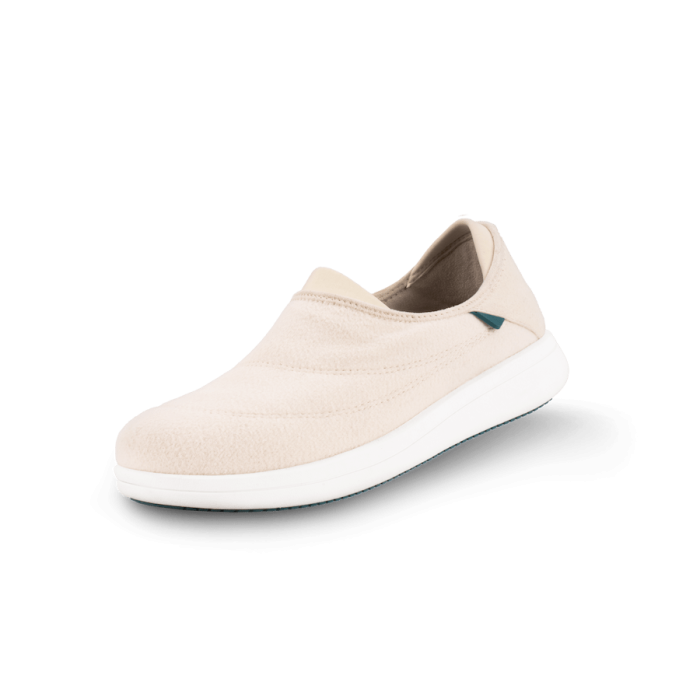 WeekendCozySlippers-Beige-3_4View-Transparent-WithShadow_fb4b8424-e447-4bcc-8617-643ae4c594e5.png