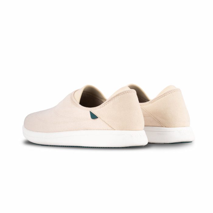WeekendCozySlippers-Beige-BackView-WhiteBG-WithShadow_2dc1b518-e10a-4488-becd-f494d60712ec.jpg
