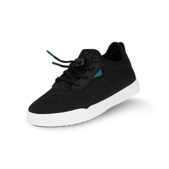 WeekendKids-AsphaltBlack-3_4View-Transparent-WithShadow.png