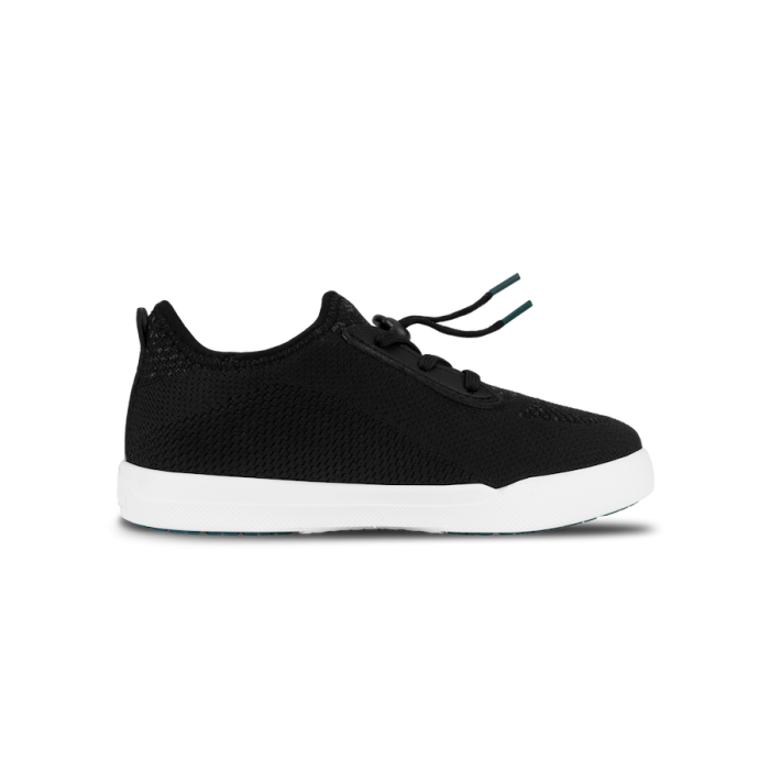 WeekendKids-AsphaltBlack-RightSideView-Transparent-WithShadow.png