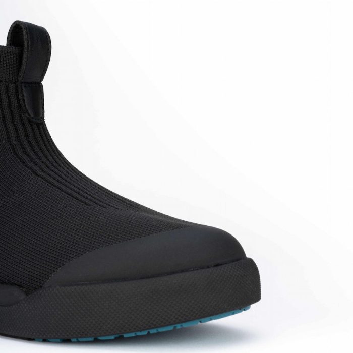 WeekendKidsChelseaBoots-BlackOnBlack-DetailShot-Toe.jpg