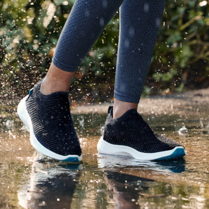 evmoveslip-women-onyxblack_fb3b6198-abfd-4168-914e-36915833e1d0.jpg