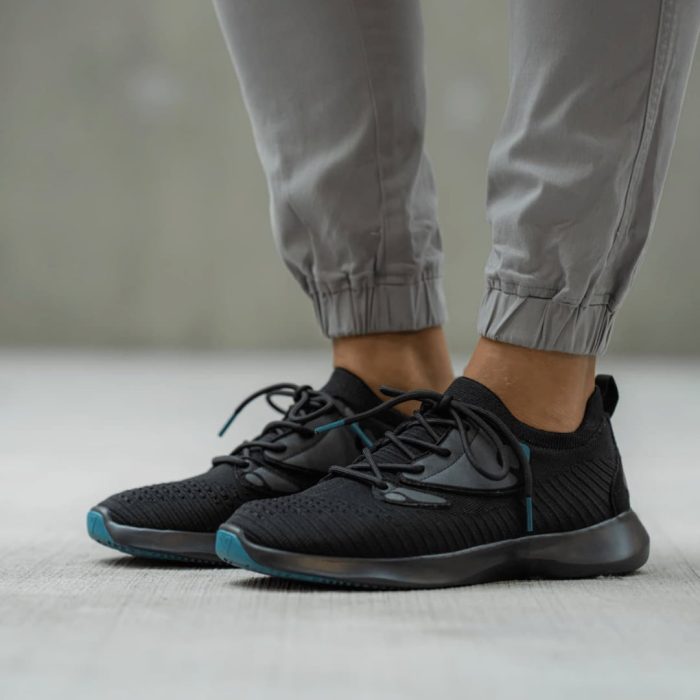 women-balck.jpg